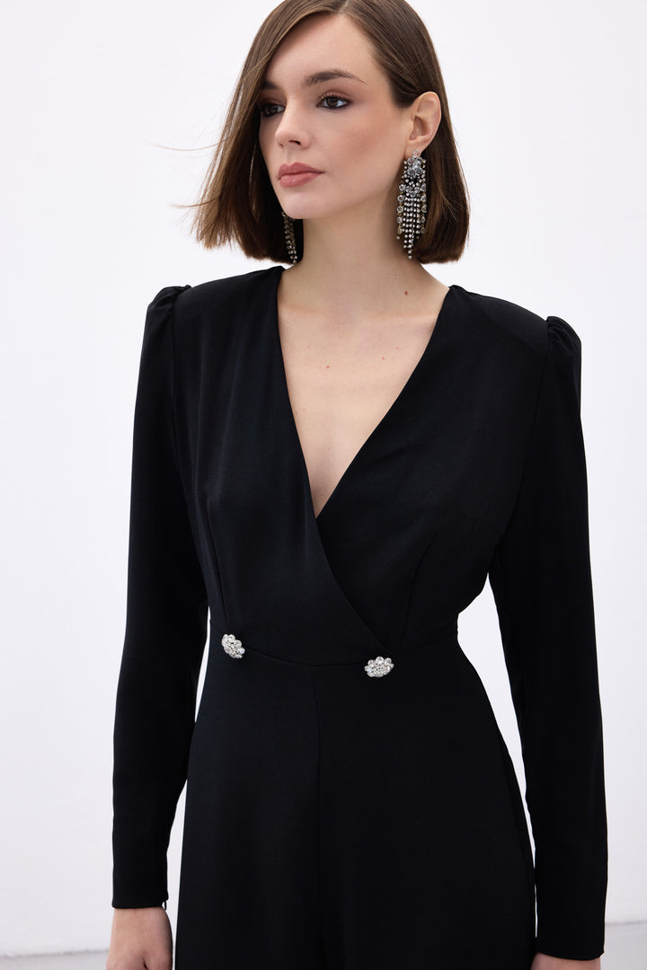Sateen Combinaison en crêpe avec détails en pierres - Noir