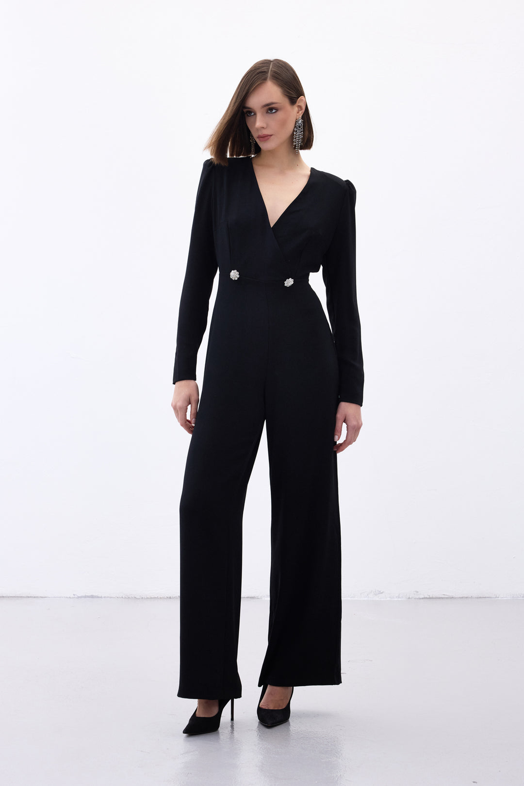 Sateen Combinaison en crêpe avec détails en pierres - Noir