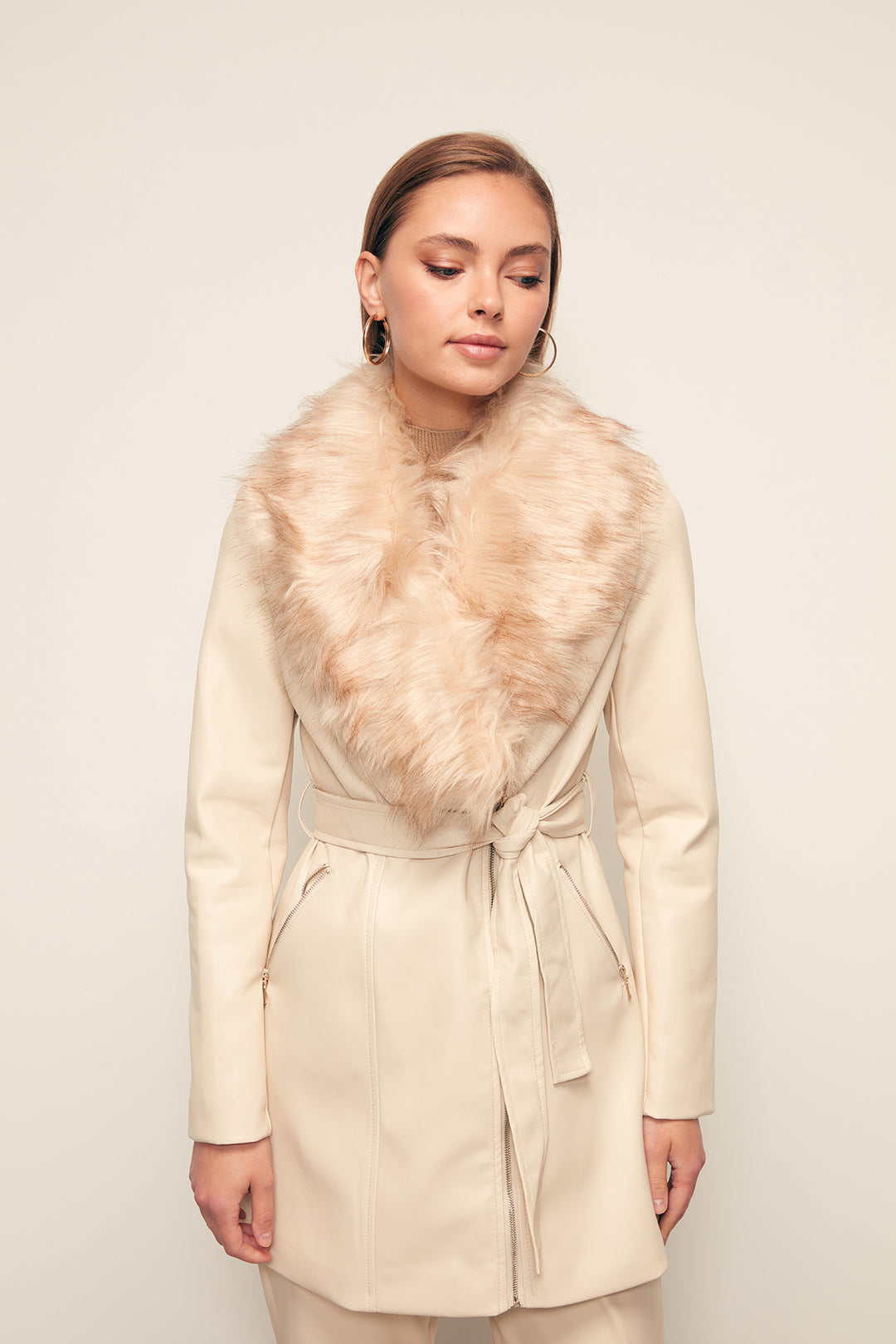 Sateen Veste en cuir avec détail en fourrure - Pierre