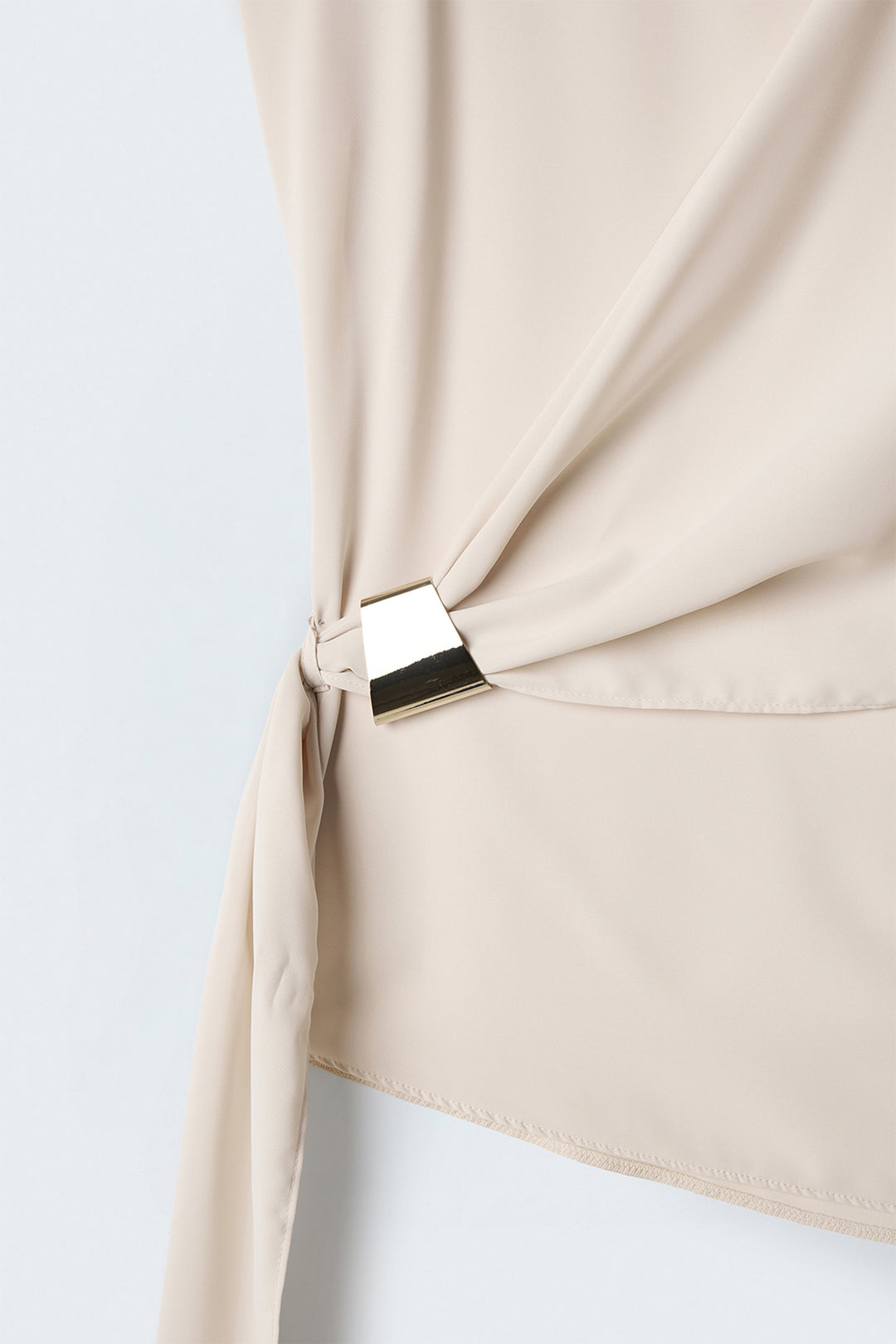 Sateen Blouse avec Détails Accessoires et Ceinture - Beige