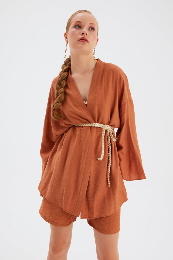 Sateen Kimono ample avec détail de ceinture - Tabac