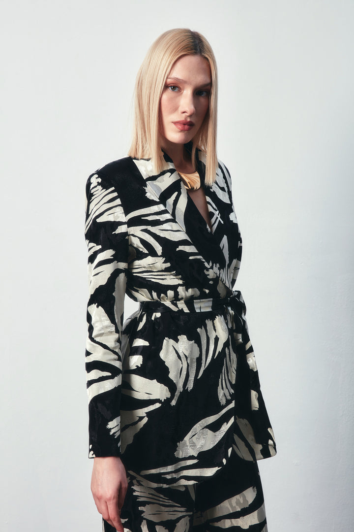 Sateen Veste en satin à motifs floraux avec ceinture - Noir
