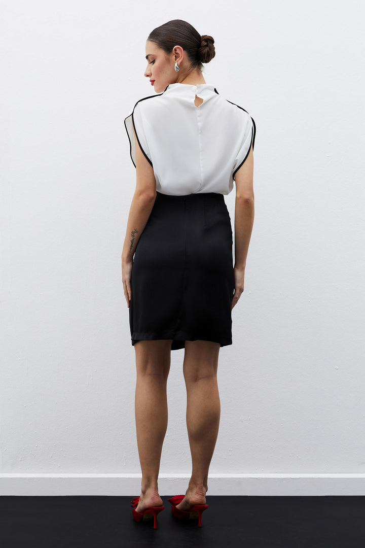 Sateen Jupe mini ceinturée - Noir