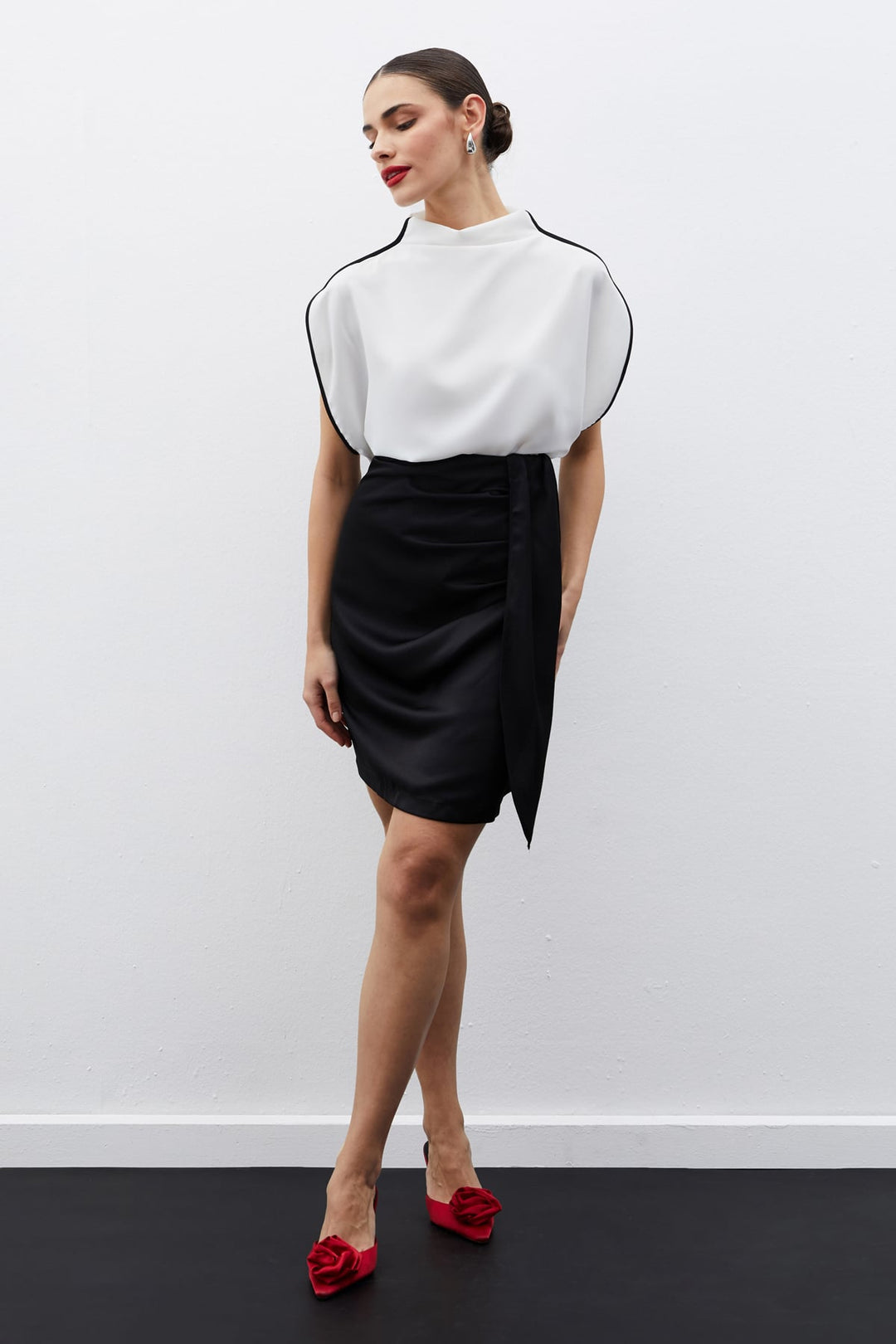 Sateen Jupe mini ceinturée - Noir