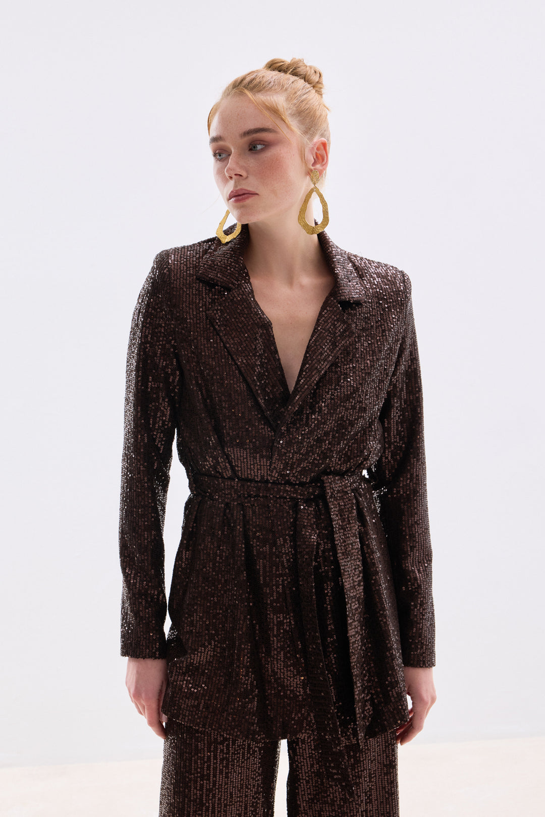 Sateen Veste à paillettes ceinturée - Marron