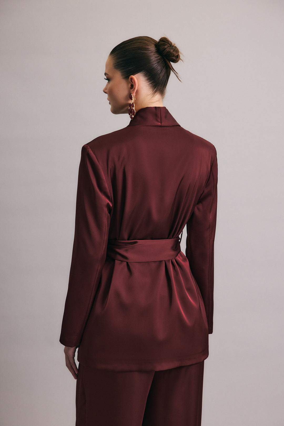 Sateen Veste en satin à ceinture - Bordeaux