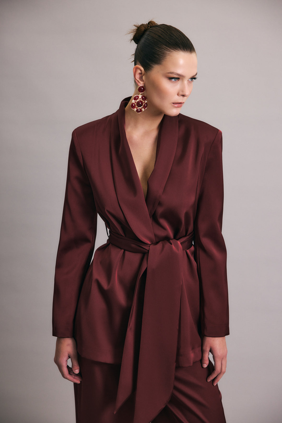 Sateen Veste en satin à ceinture - Bordeaux