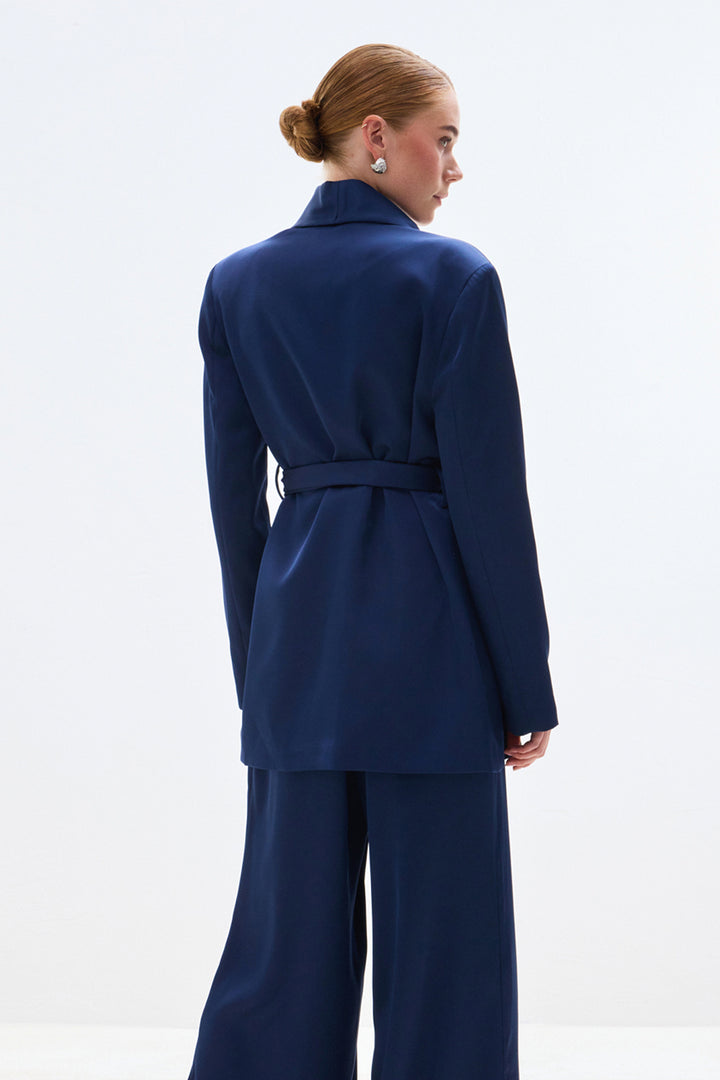 Sateen Veste en satin à ceinture - Bleu marine