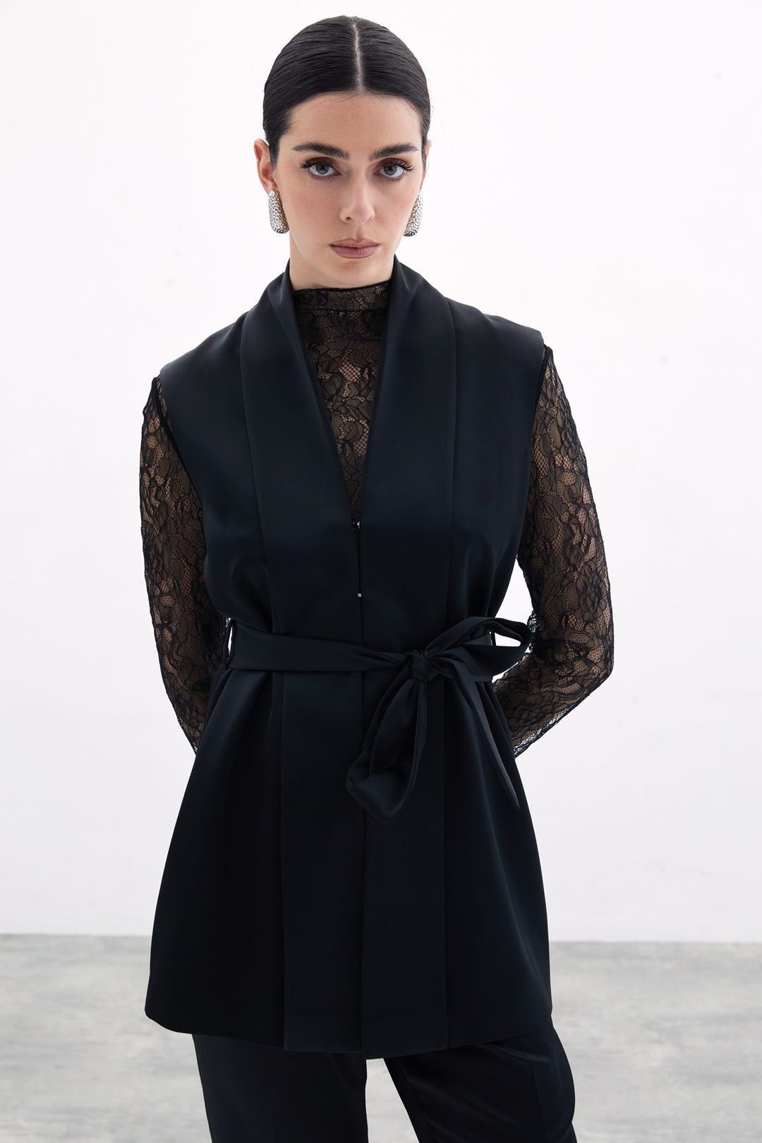 Sateen Gilet Satiné avec Ceinture - Noir