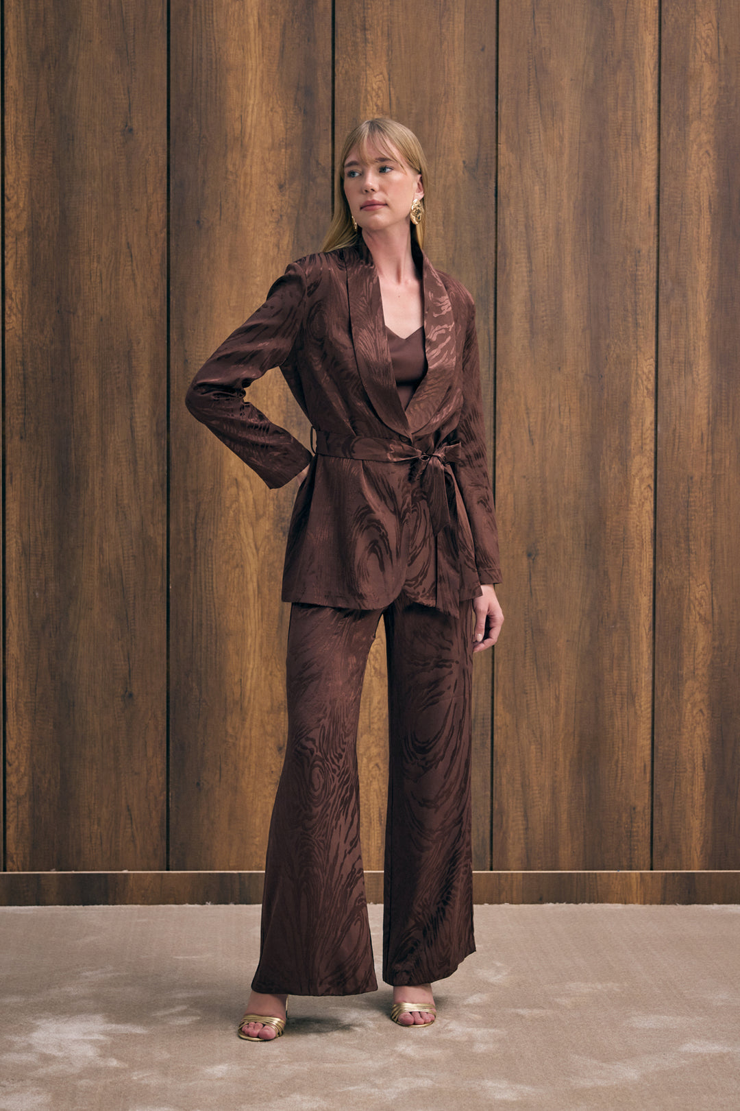 Sateen Veste longue ceinturée - Marron