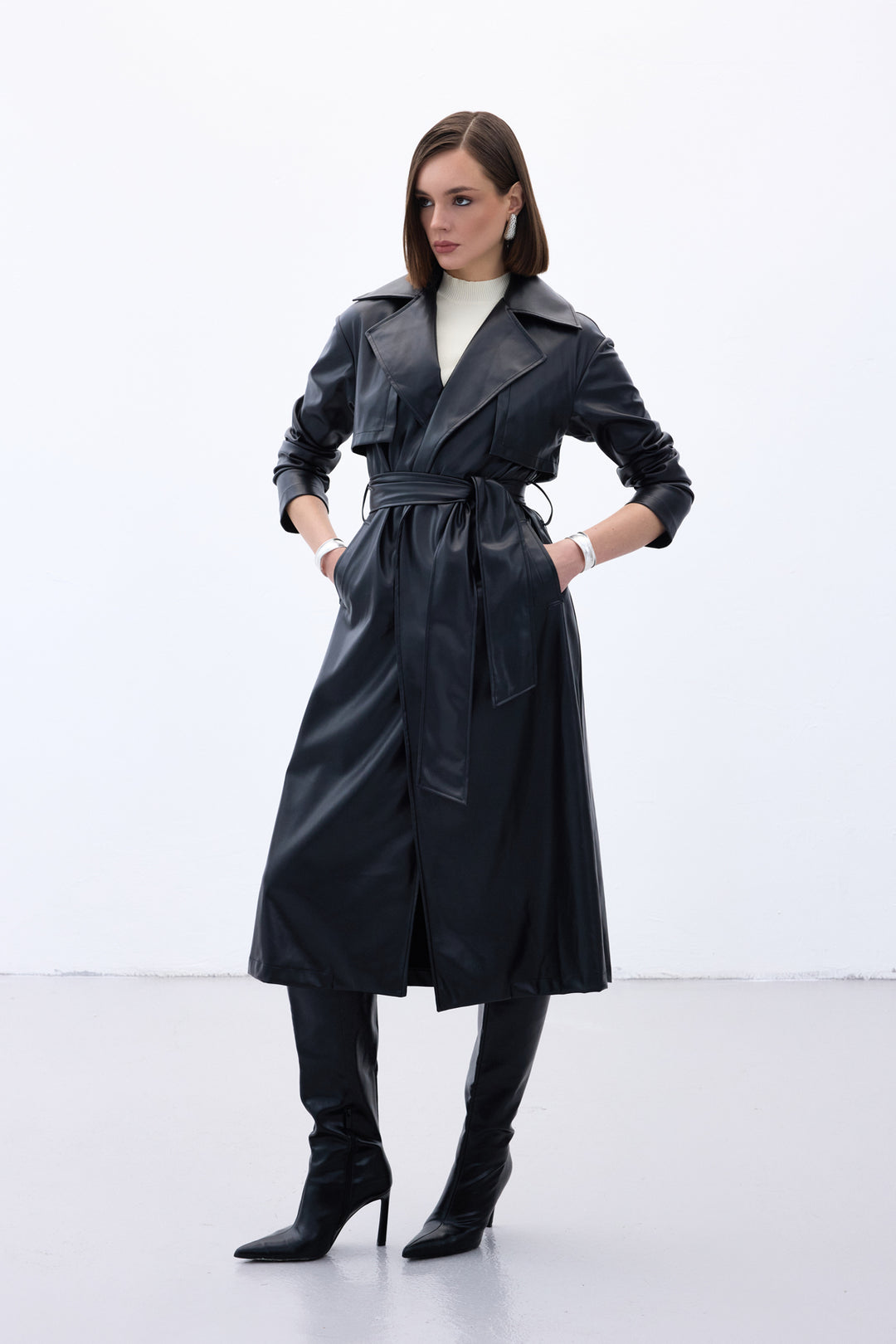 Sateen Trench en cuir long ceinturé - Noir