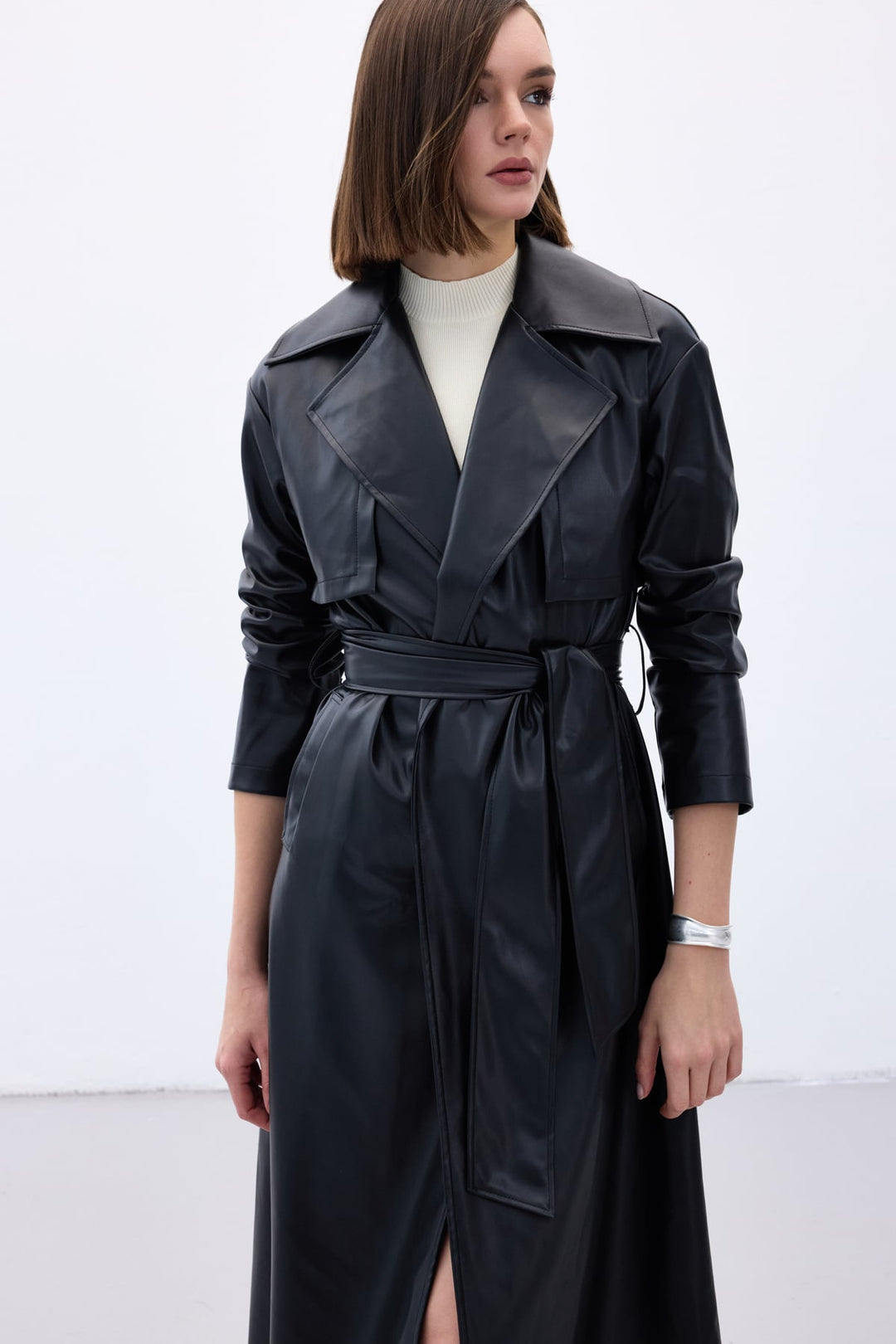Sateen Trench en cuir long ceinturé - Noir