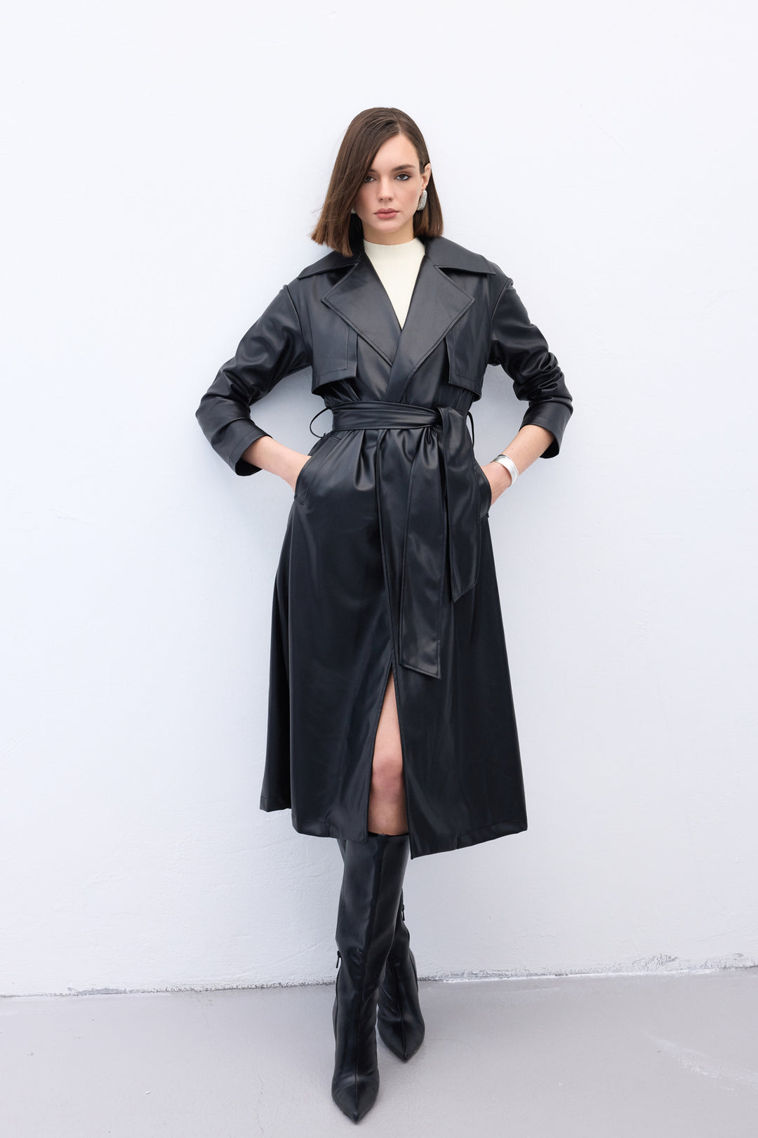 Sateen Trench en cuir long ceinturé - Noir