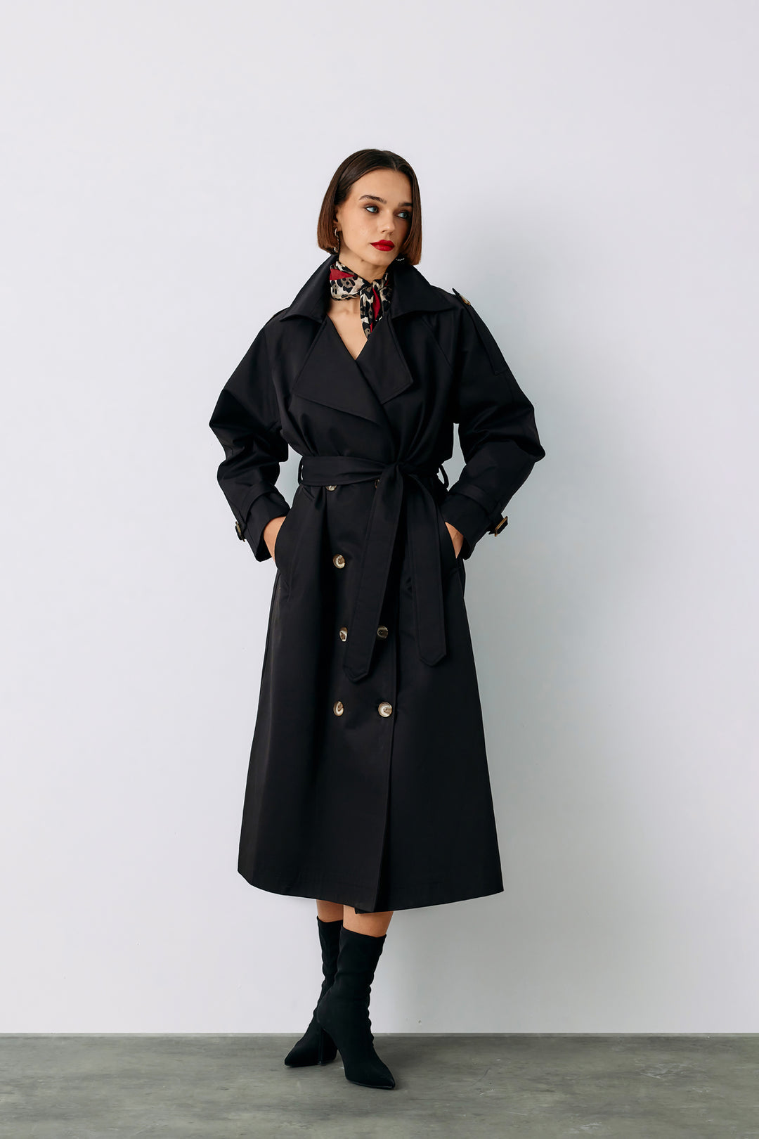 Sateen Trench long ceinturé - Noir