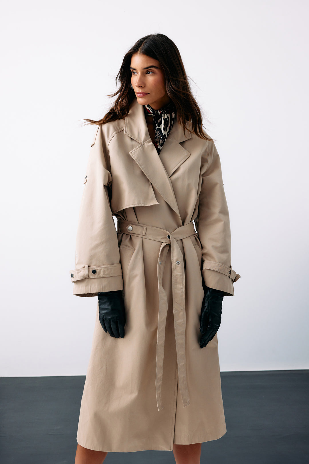 Sateen Trench long ceinturé - Beige