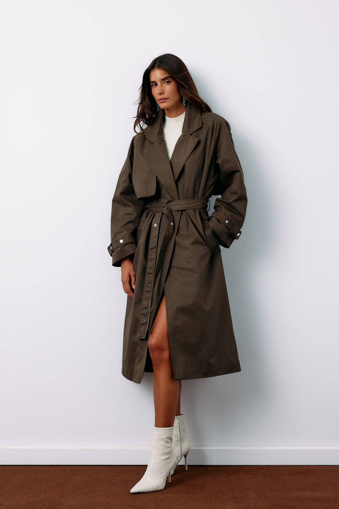 Sateen Trench long ceinturé - Kaki