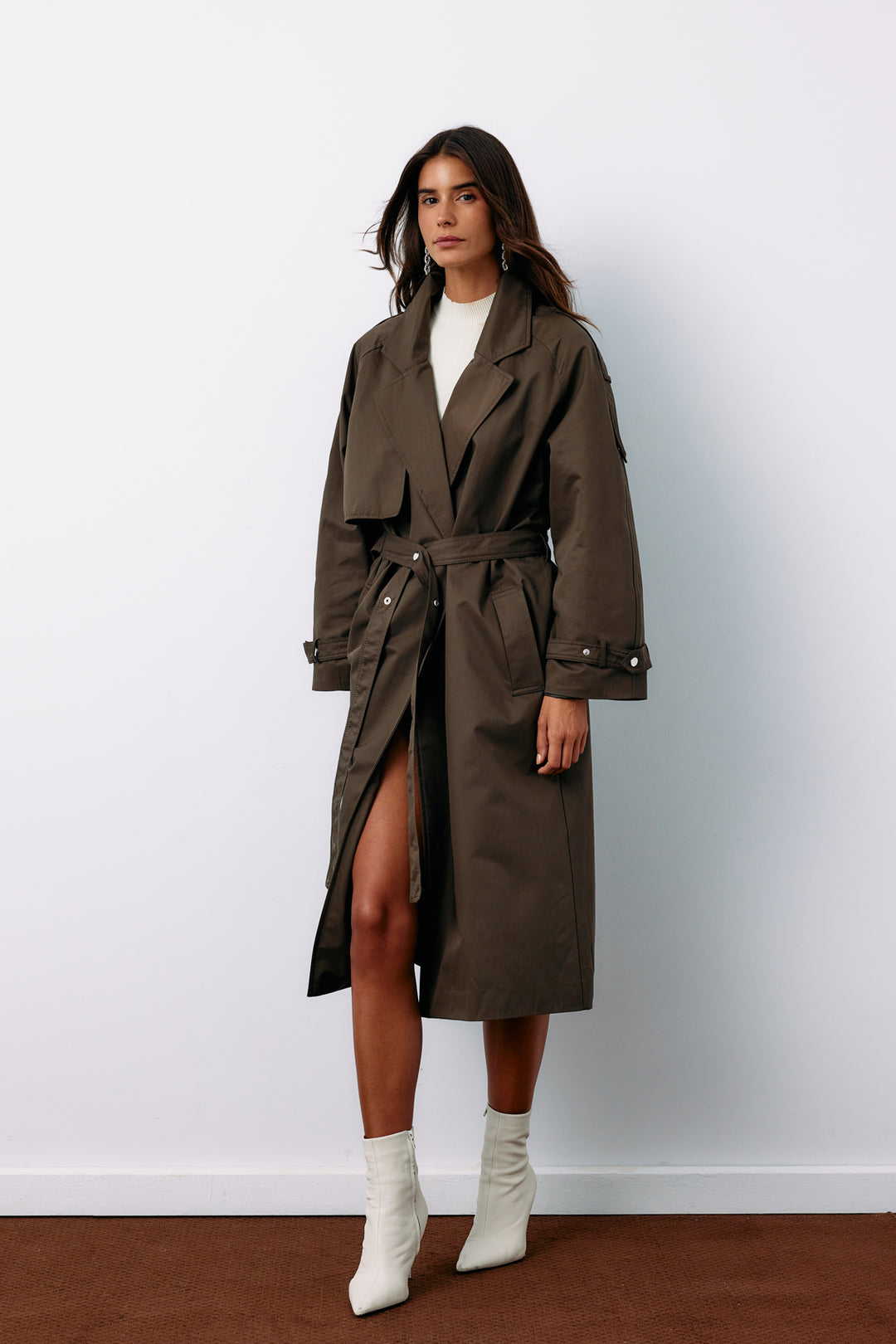 Sateen Trench long ceinturé - Kaki