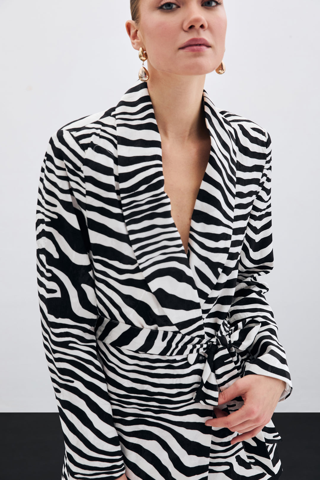 Sateen Veste zèbre ceinturée - Noir