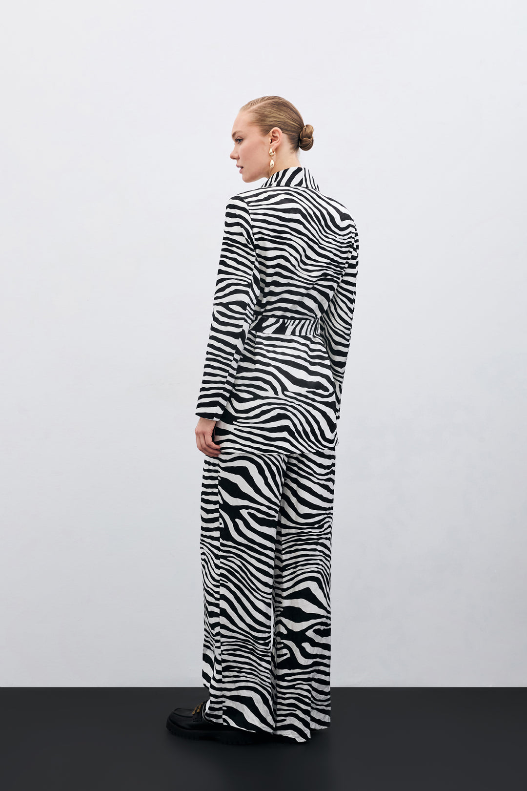 Sateen Veste zèbre ceinturée - Noir