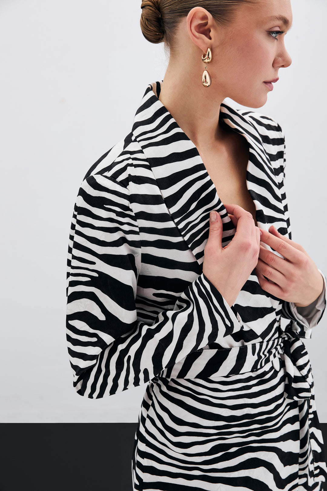 Sateen Veste zèbre ceinturée - Noir