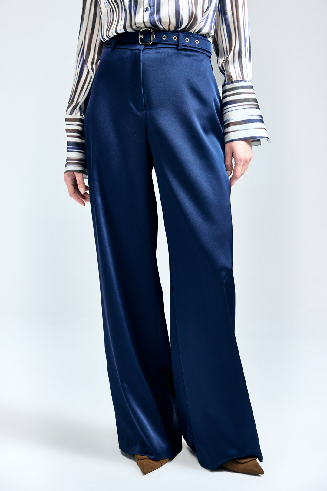 Sateen Pantalon Satin avec Détail Ceinture Lisa - Bleu marine