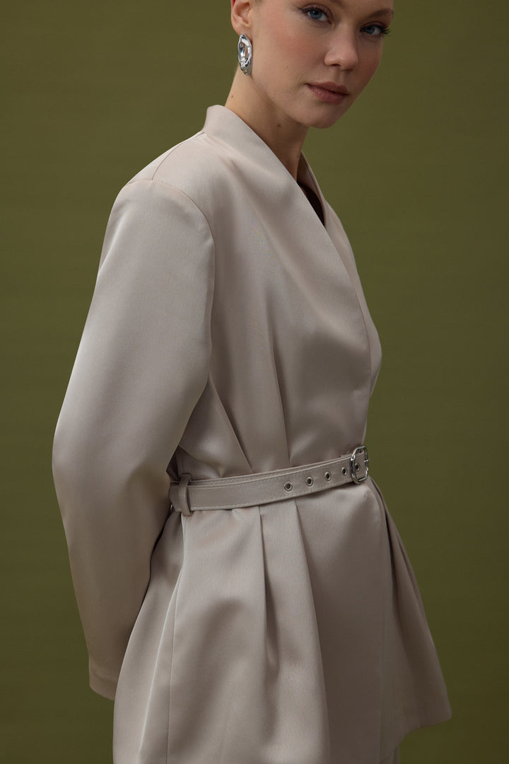 Sateen Veste en satin ceinturée Lisa - Pierre