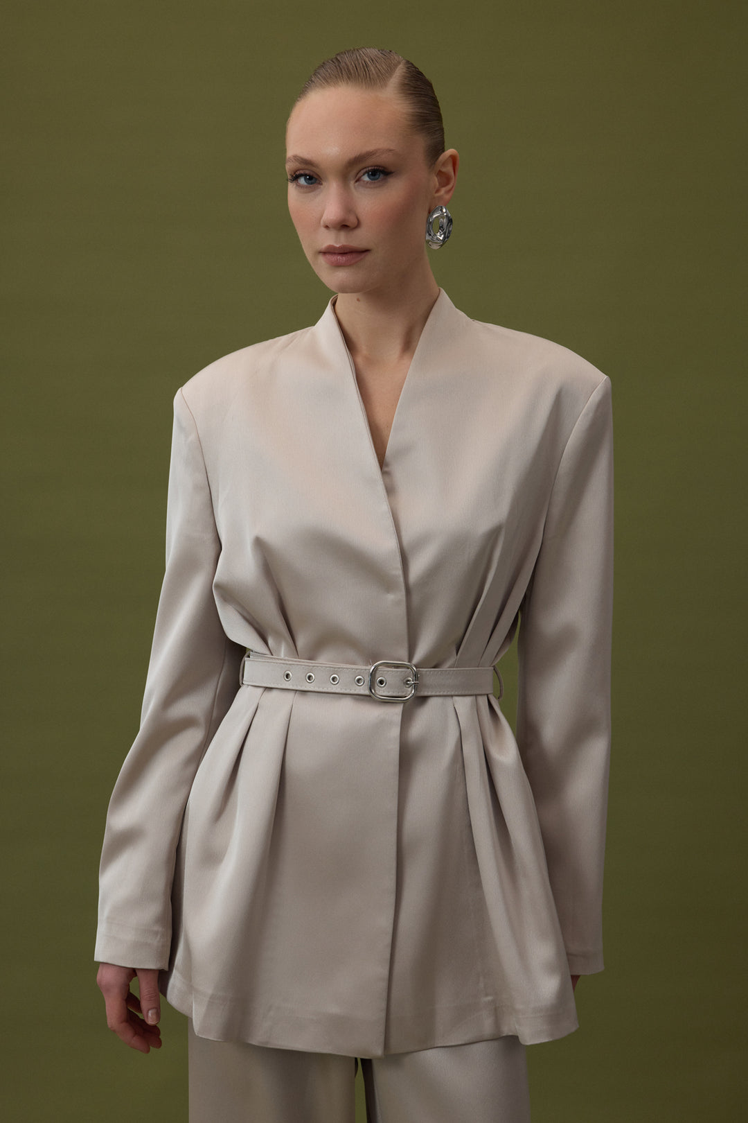 Sateen Veste en satin ceinturée Lisa - Pierre