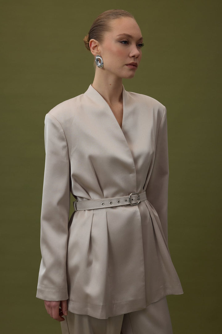 Sateen Veste en satin ceinturée Lisa - Pierre