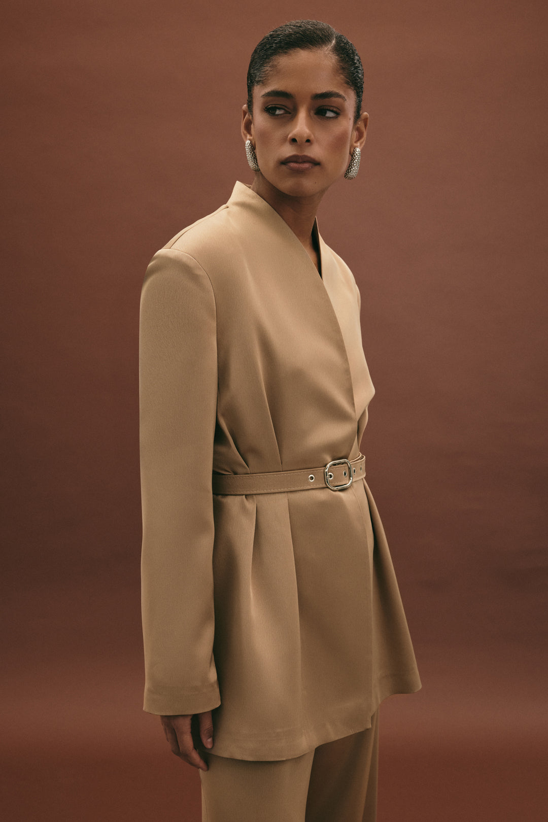 Sateen Veste en satin ceinturée Lisa - Vison