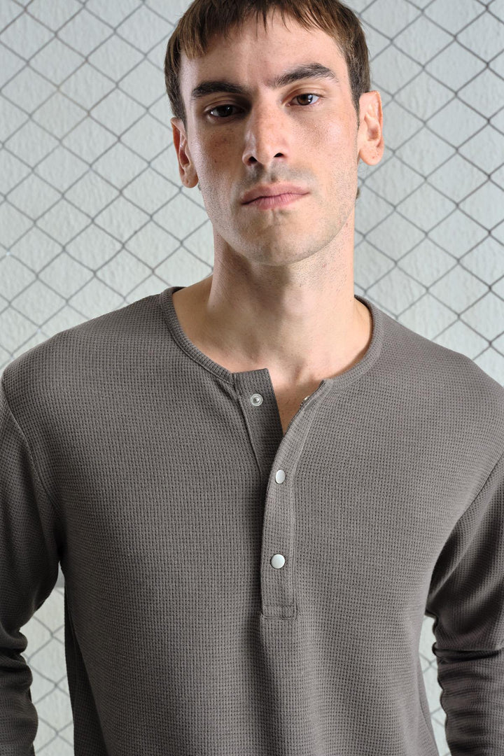 Giesto T-Shirt Vison à Manches Longues avec Pressions Métalliques - Vison