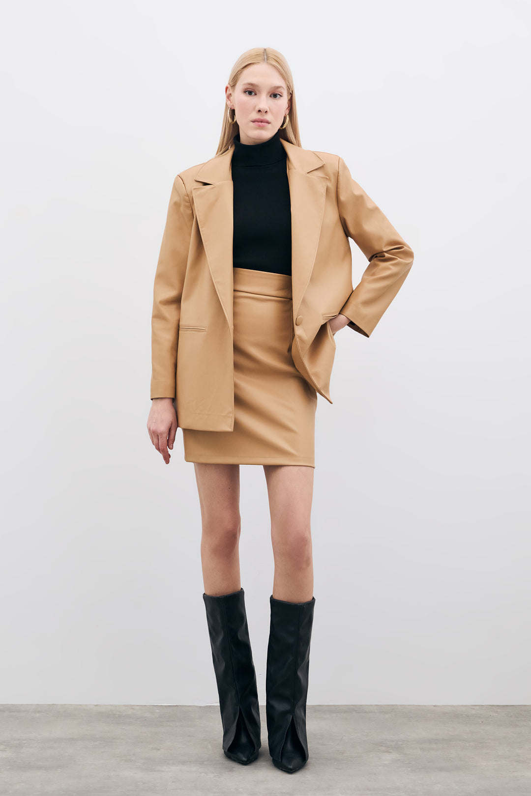Sateen Jupe en Cuir Mini - Beige