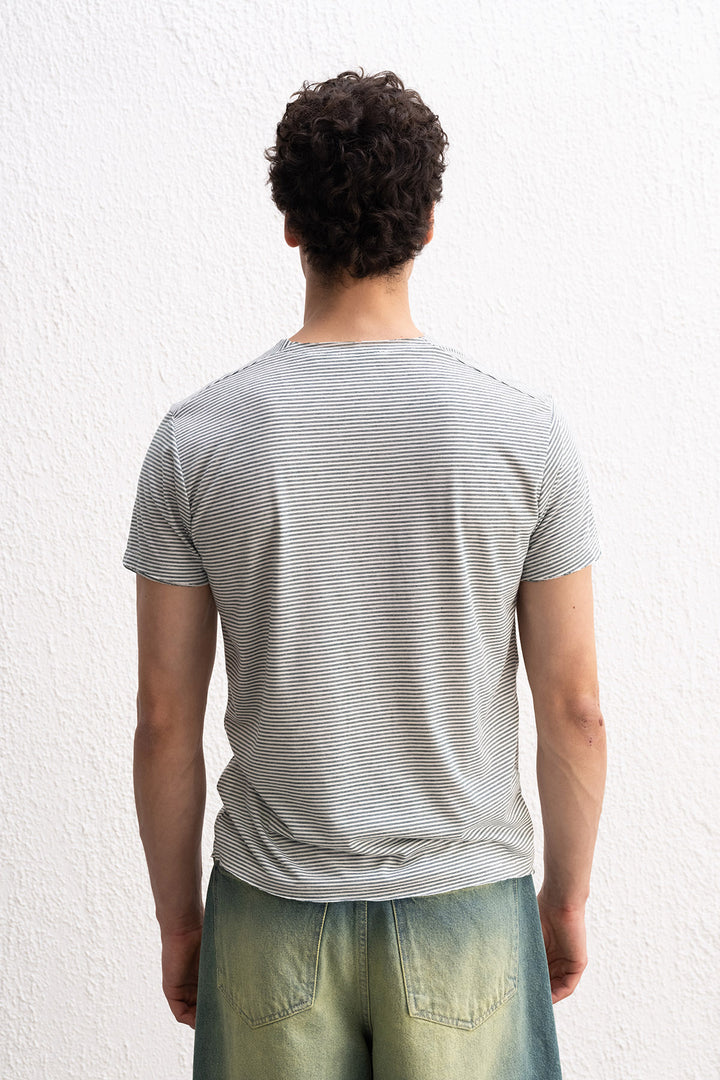 Giesto T-shirt vert à rayures avec détails de broderie - Vert