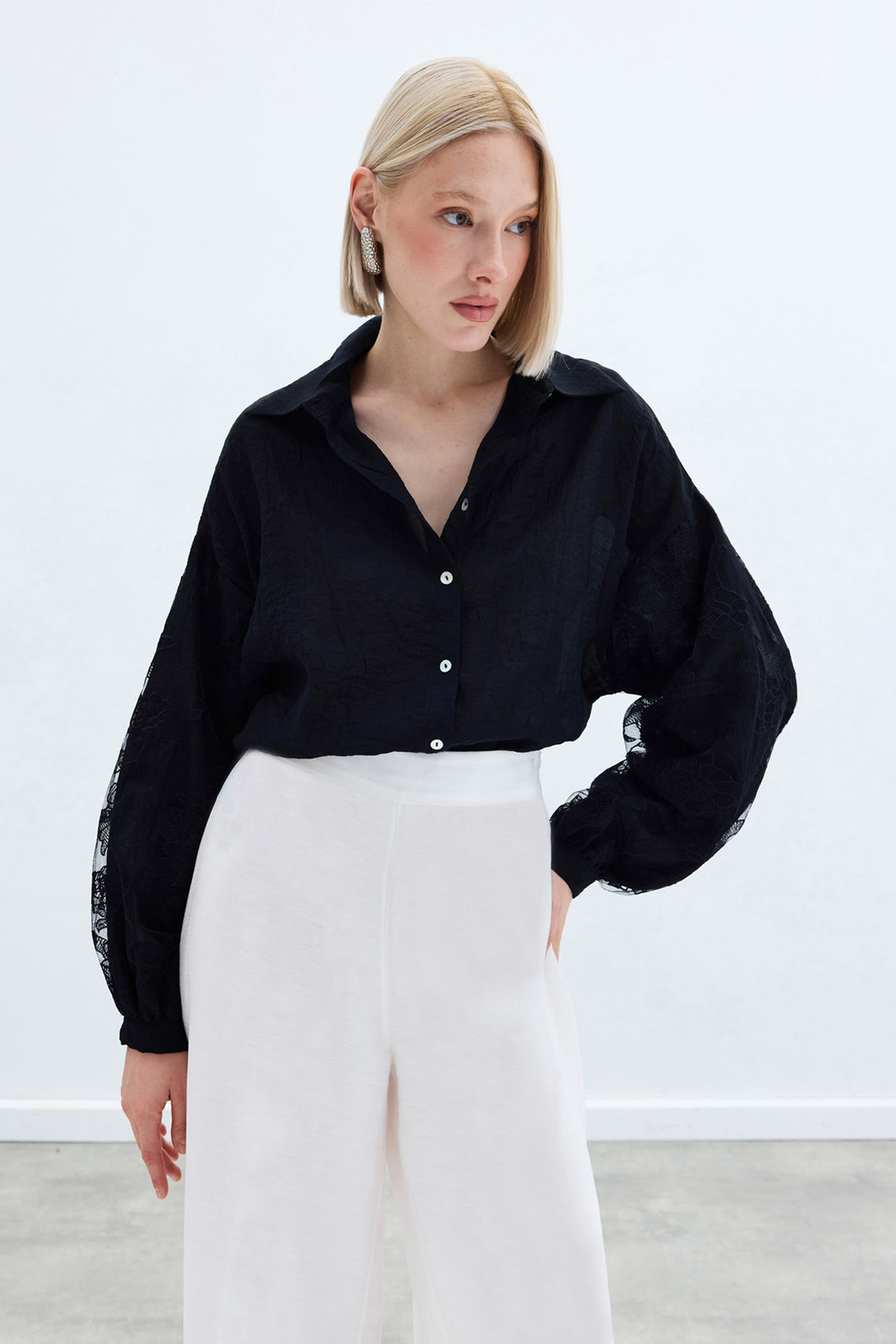 Sateen Chemise Kras avec Détails de Broderie - Noir