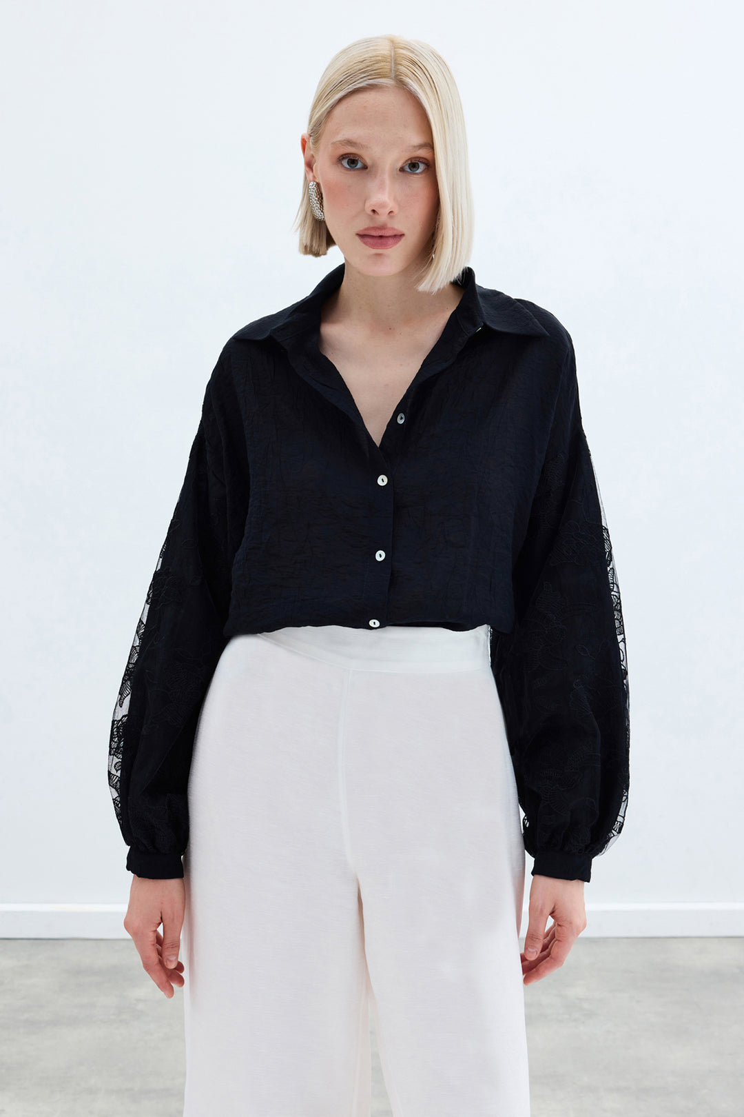 Sateen Chemise Kras avec Détails de Broderie - Noir