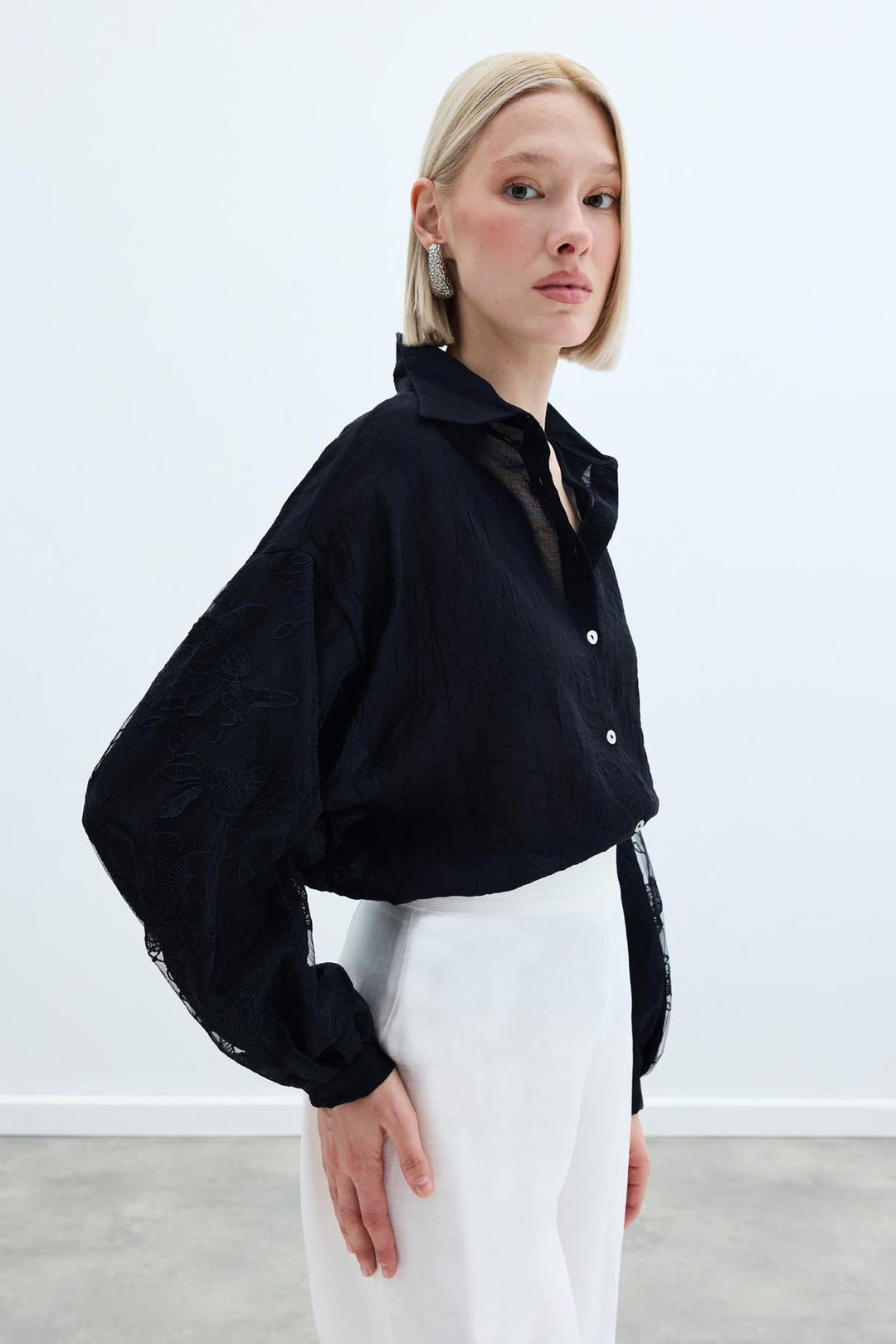 Sateen Chemise Kras avec Détails de Broderie - Noir