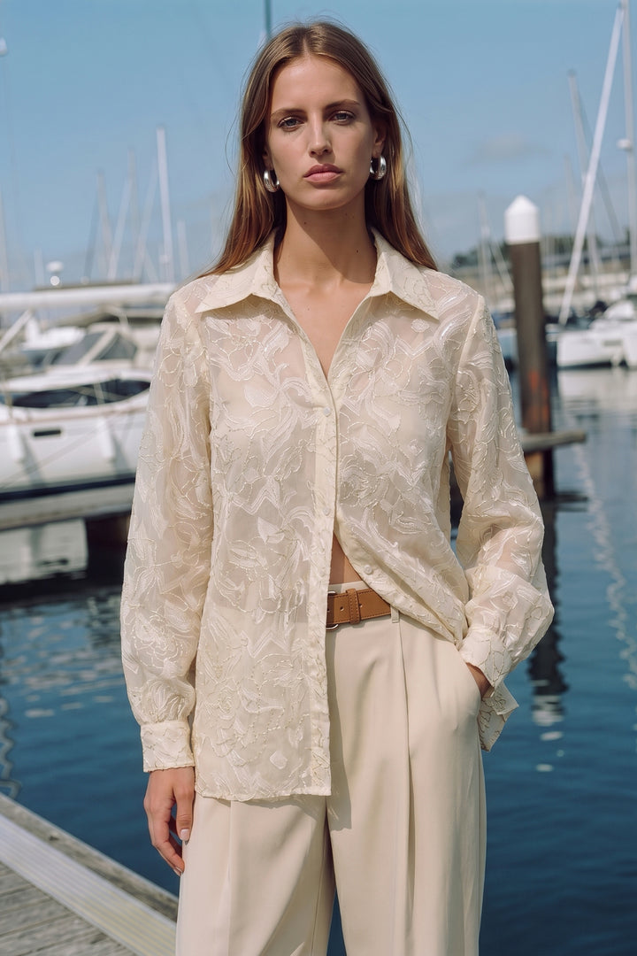 Sateen Chemise transparente avec détails brodés - Beige