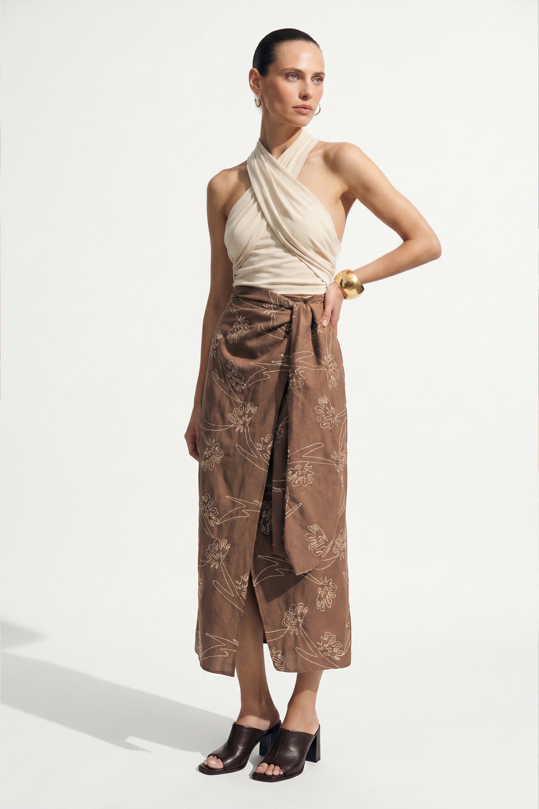 Sateen Jupe longue avec détails brodés - Marron