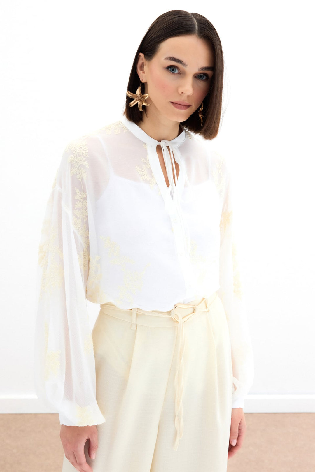 Sateen Chemise en chiffon brodée - Crème