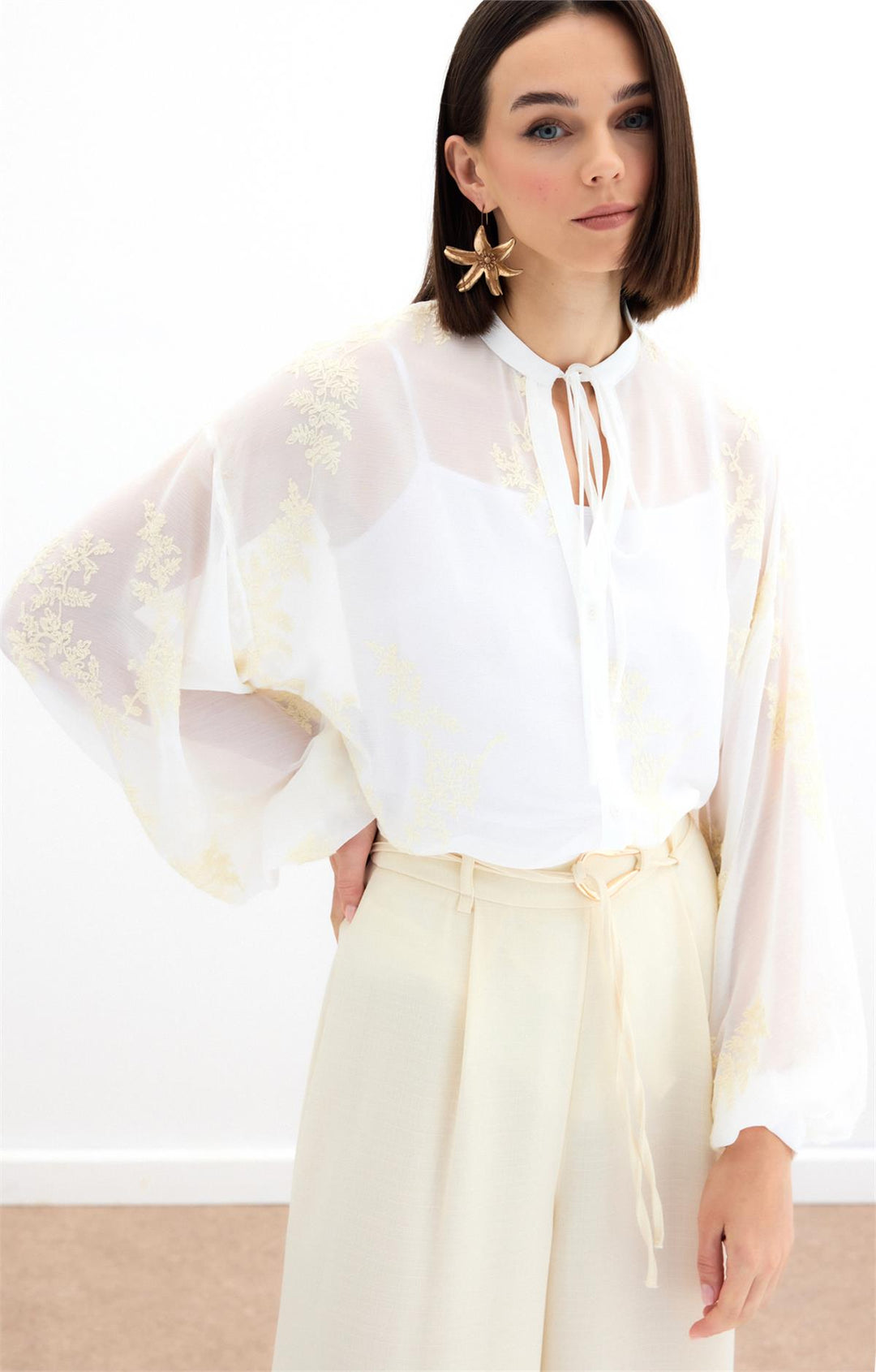 Sateen Chemise en chiffon brodée - Crème