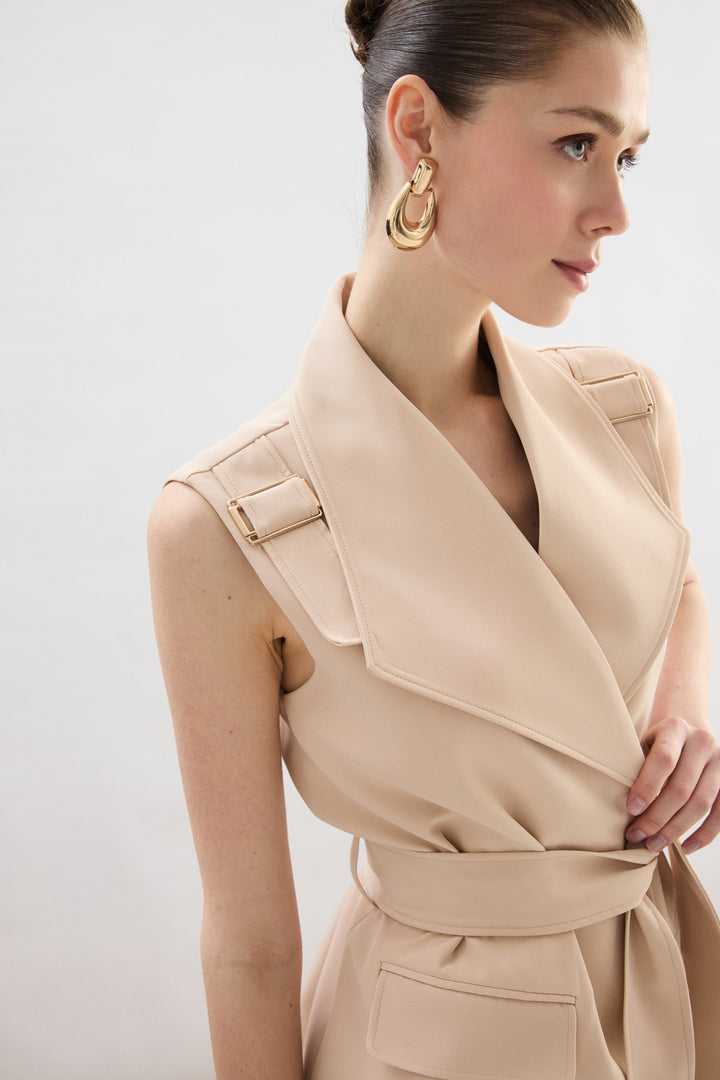 Sateen Gilet à ceinture avec accessoire d'épaule - Beige