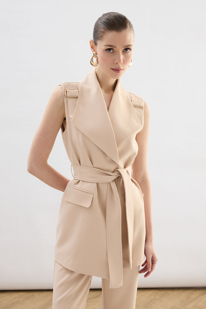 Sateen Gilet à ceinture avec accessoire d'épaule - Beige