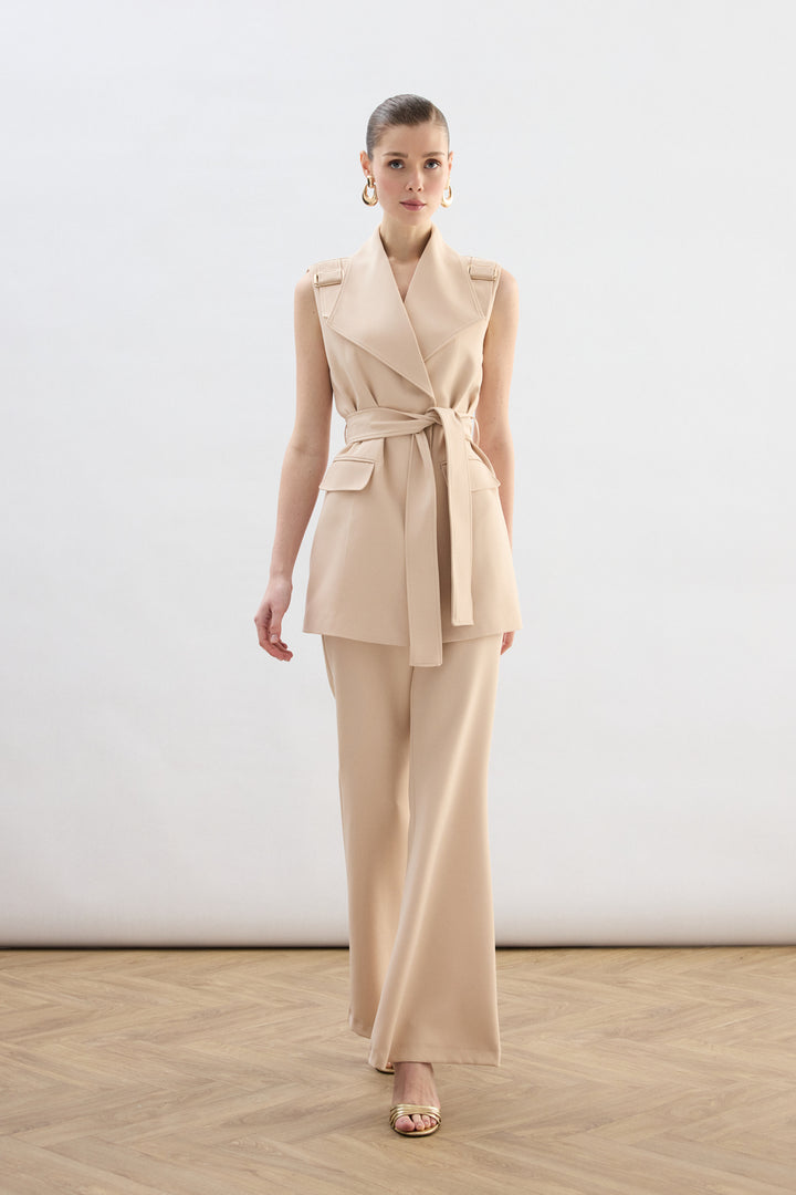 Sateen Gilet à ceinture avec accessoire d'épaule - Beige