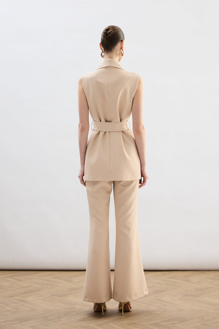 Sateen Gilet à ceinture avec accessoire d'épaule - Beige