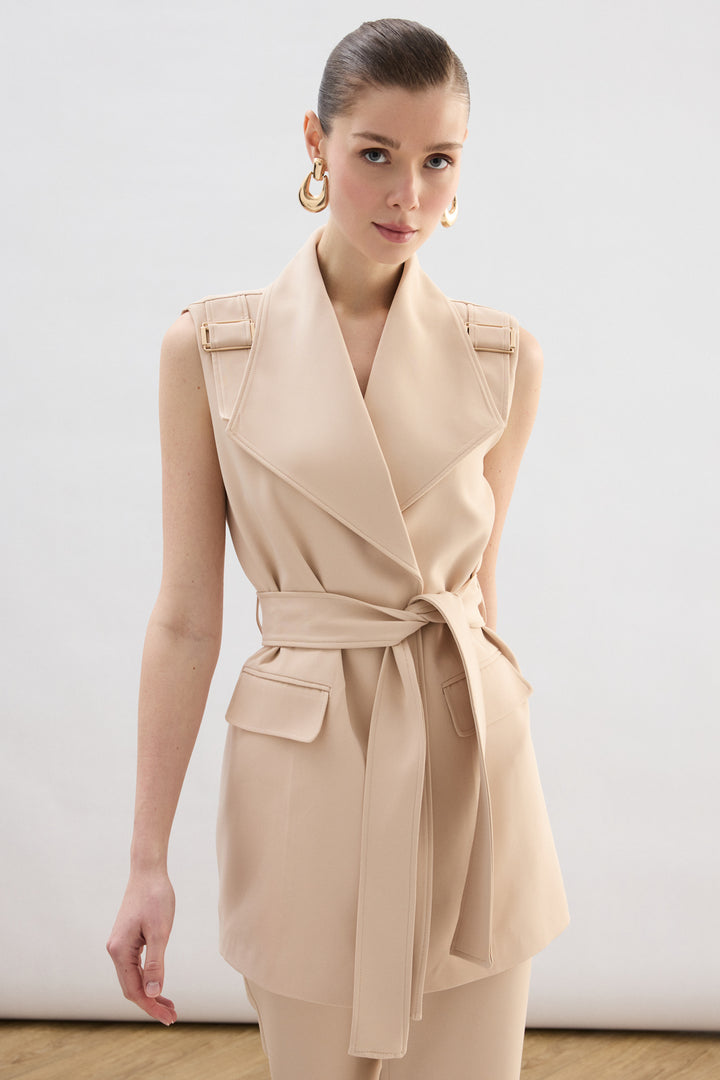 Sateen Gilet à ceinture avec accessoire d'épaule - Beige