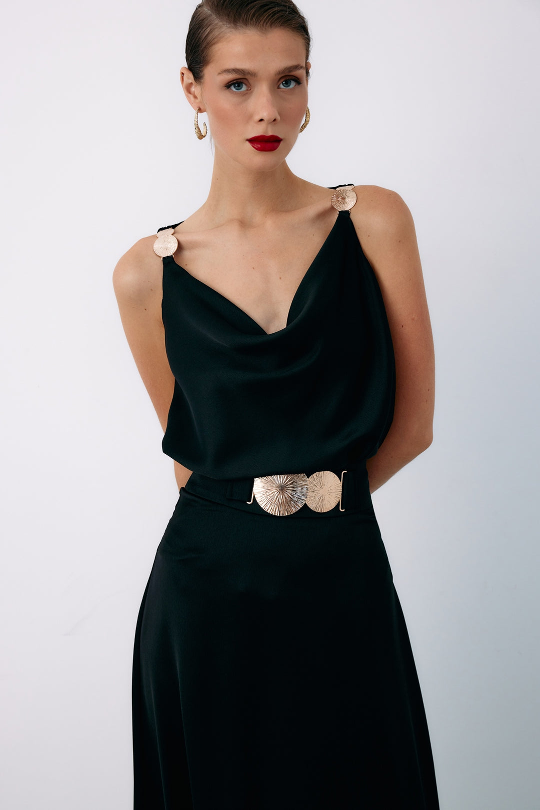 Sateen Blouse ample avec accessoire d'épaule - Noir
