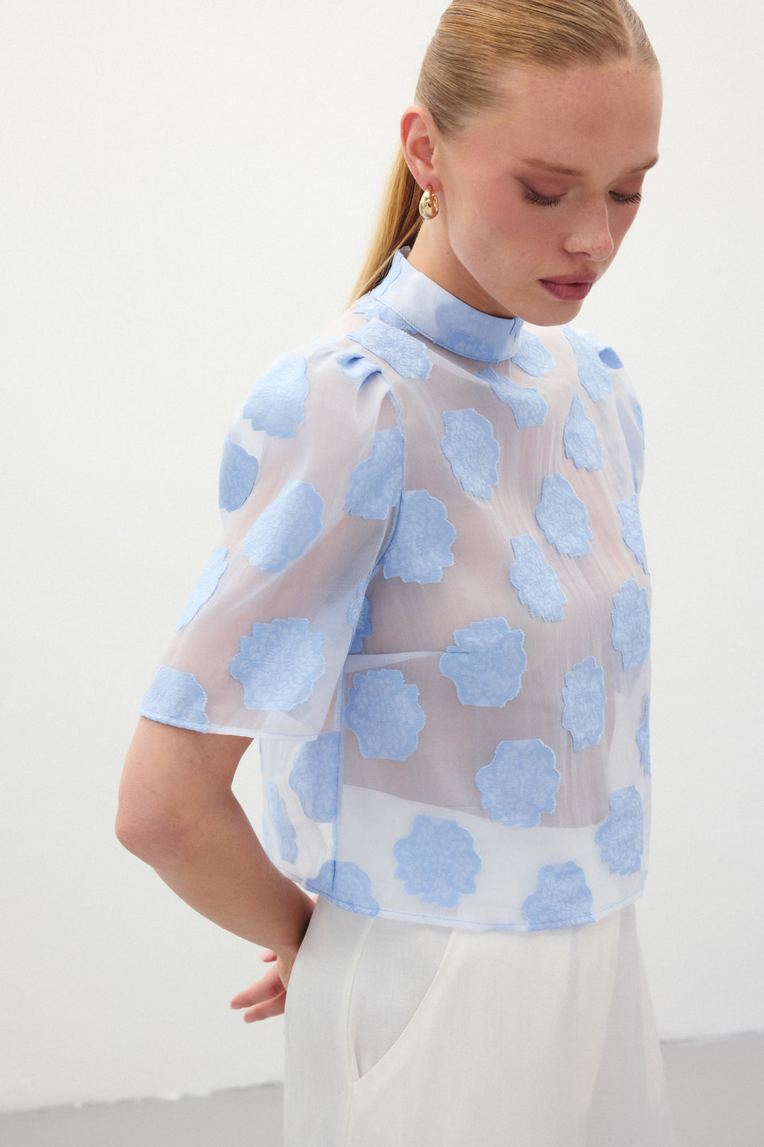 Sateen Blouse à manches courtes en organza - Bleu
