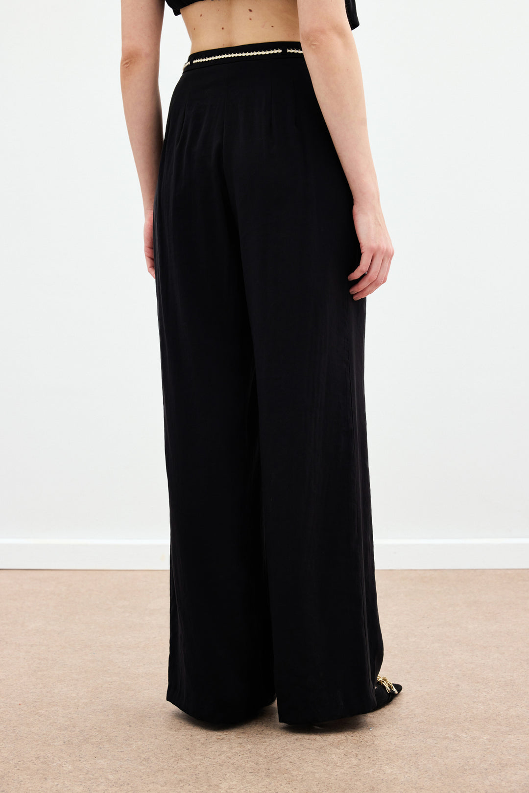 Sateen Pantalon avec ceinture en tricot - Noir