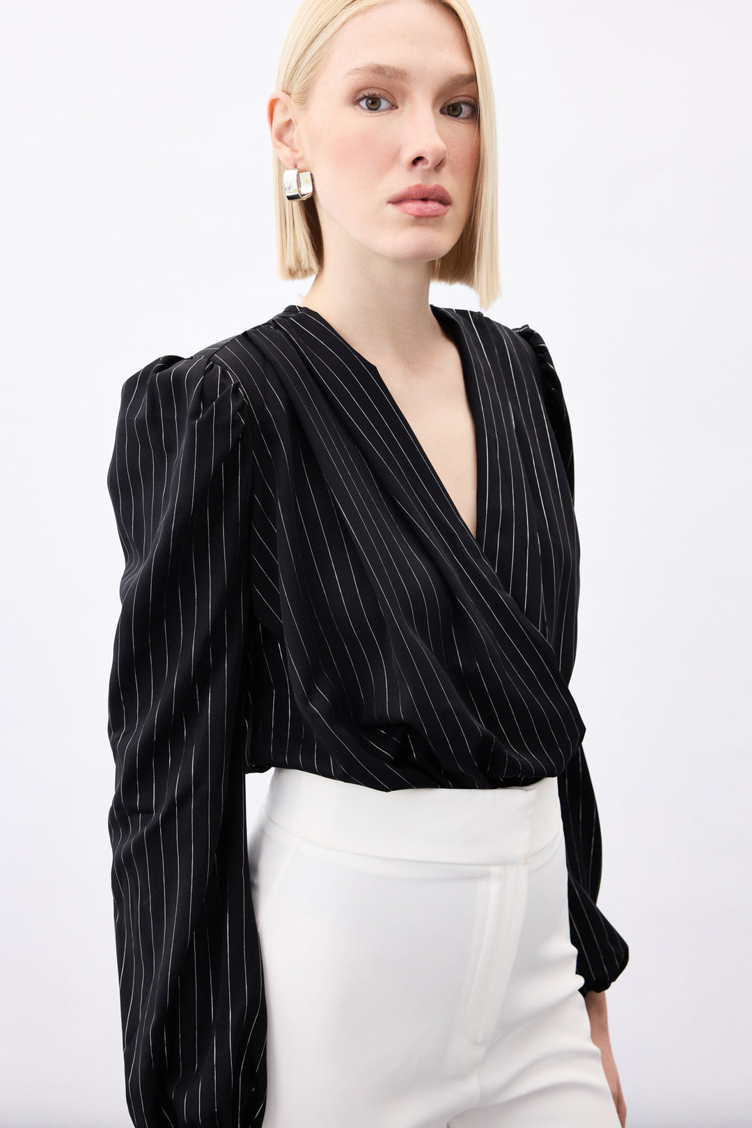 Sateen Blouse bodysuit à rayures brillantes - Noir
