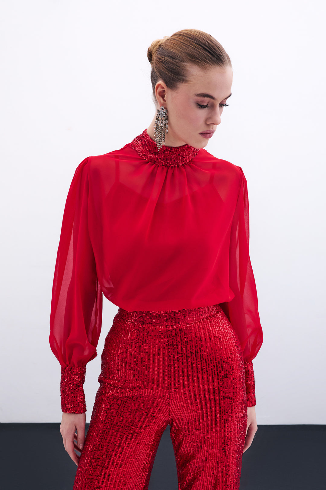 Sateen Blouse avec détails pailletés - Rouge