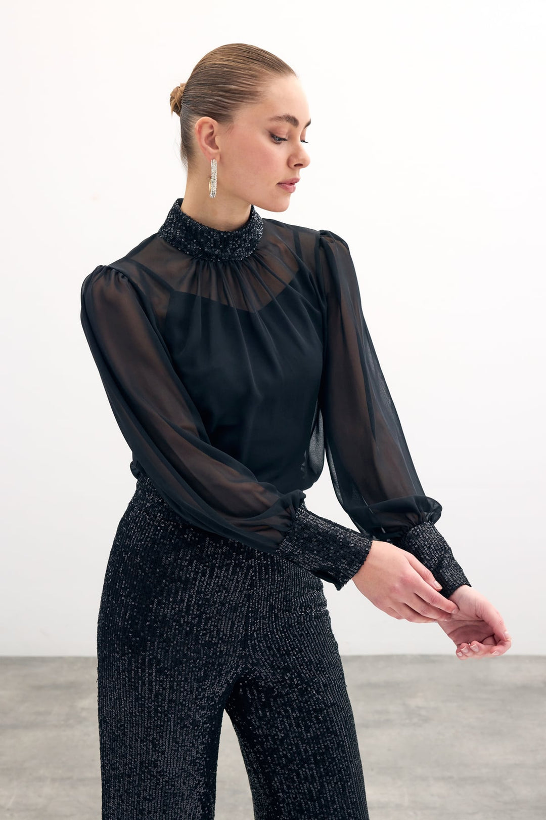 Sateen Blouse avec détails pailletés - Noir